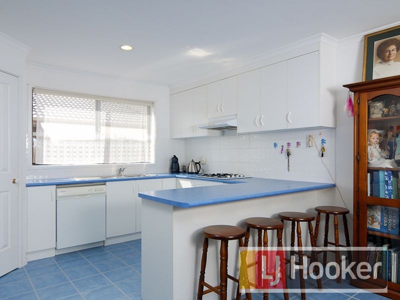 69 Scarborough Avenue, Cranbourne West VIC 3977