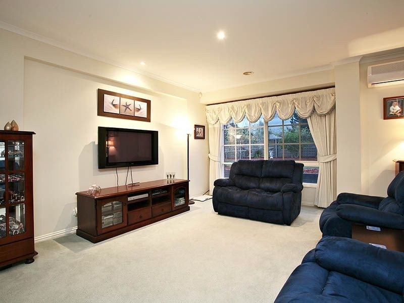 21 Hagen Drive, Berwick VIC 3806