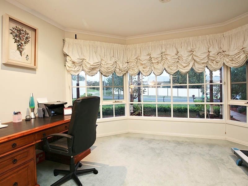 21 Hagen Drive, Berwick VIC 3806