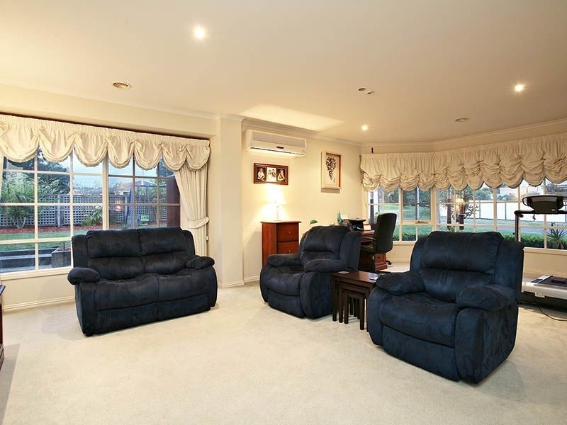 21 Hagen Drive, Berwick VIC 3806