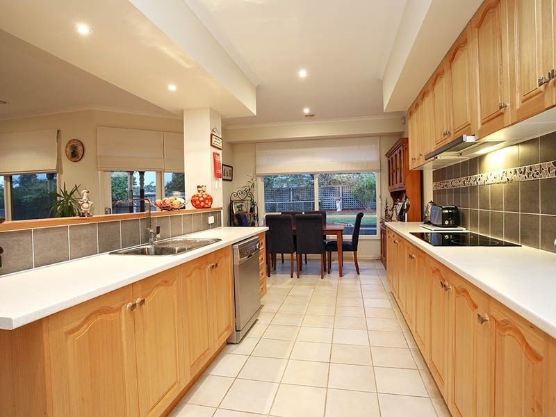 21 Hagen Drive, Berwick VIC 3806