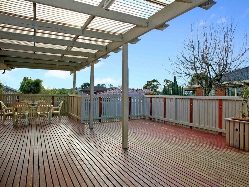 7 John Fawkner Drive, Endeavour Hills VIC 3802