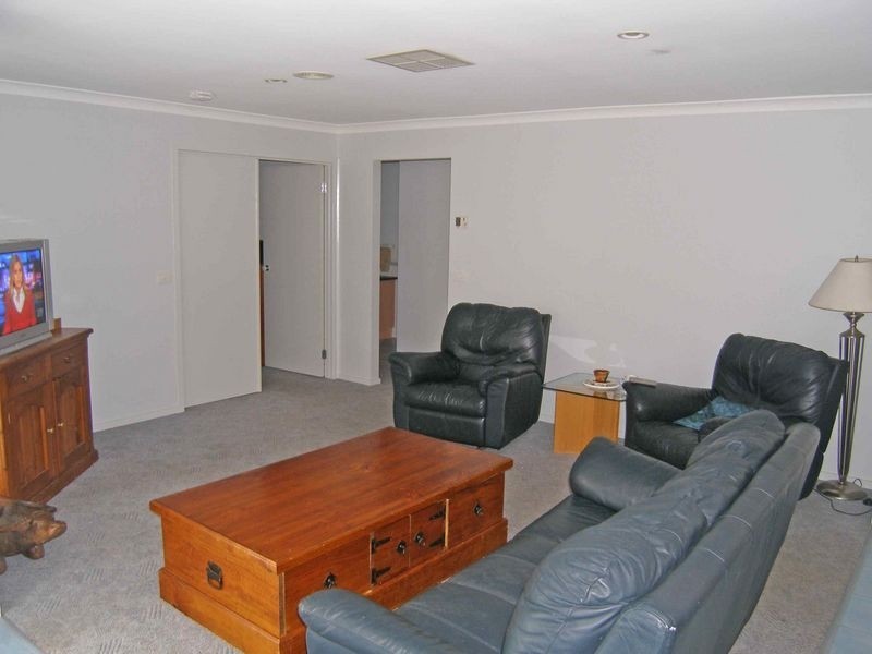 19 Riverglen Road, Berwick VIC 3806