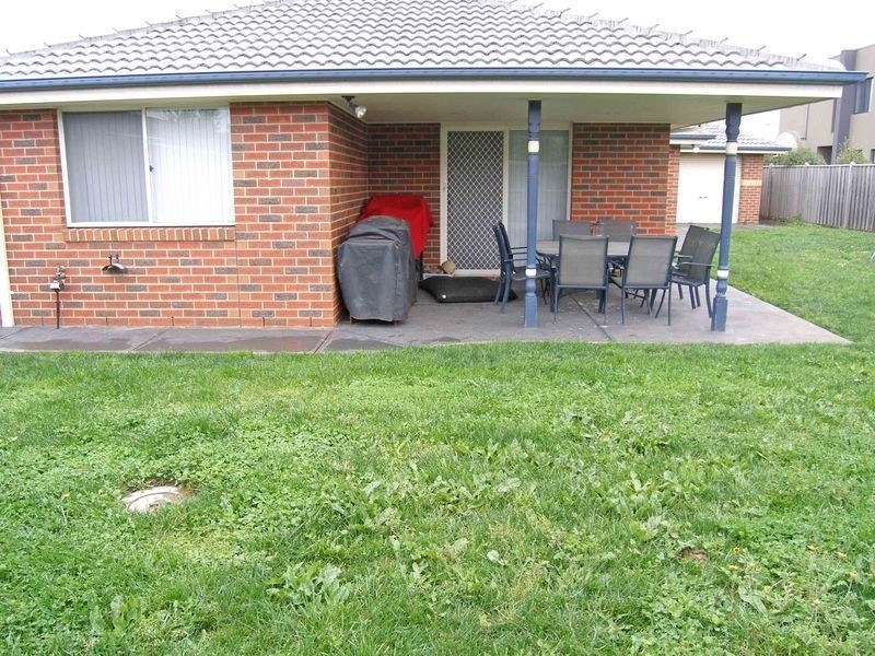 19 Riverglen Road, Berwick VIC 3806