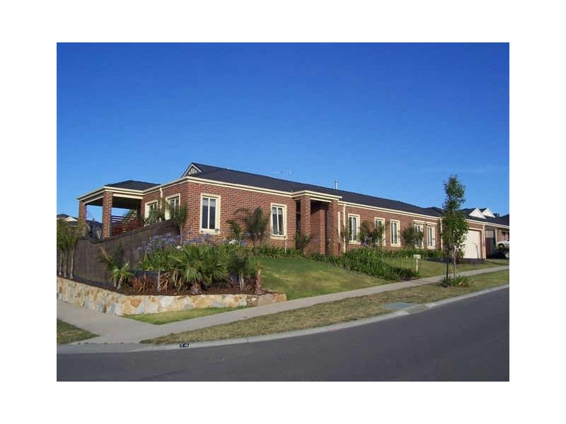 14 Denbigh Court, Berwick VIC 3806