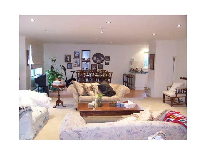 1/9 Kinsale View, Berwick VIC 3806