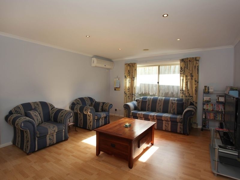 13 Minton Walk, Narre Warren South VIC 3805