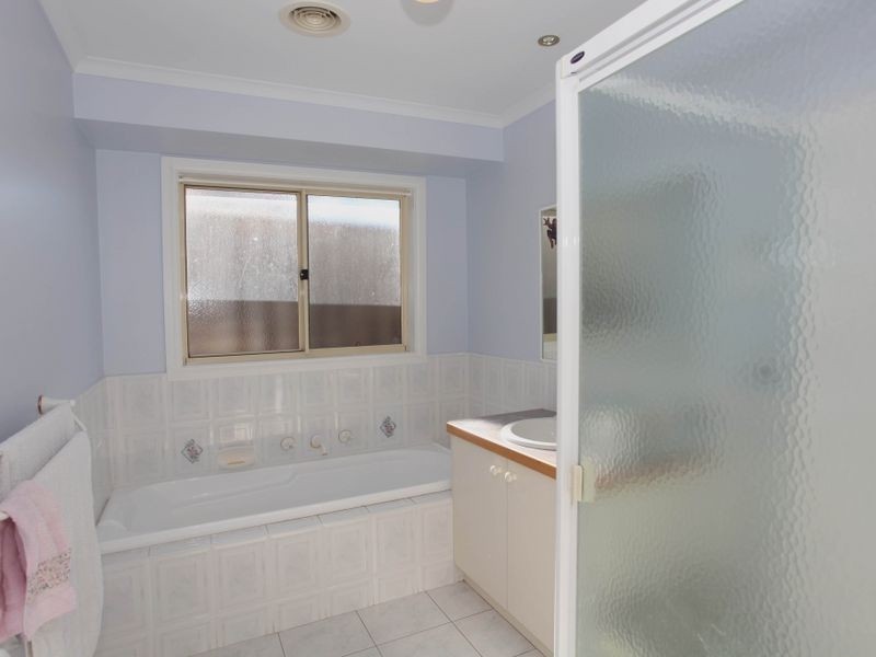 13 Minton Walk, Narre Warren South VIC 3805