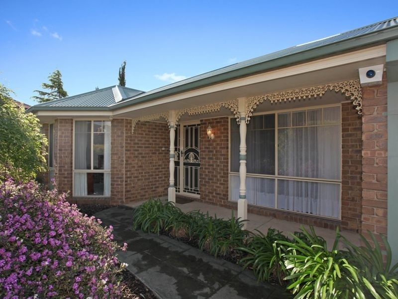 13 Minton Walk, Narre Warren South VIC 3805