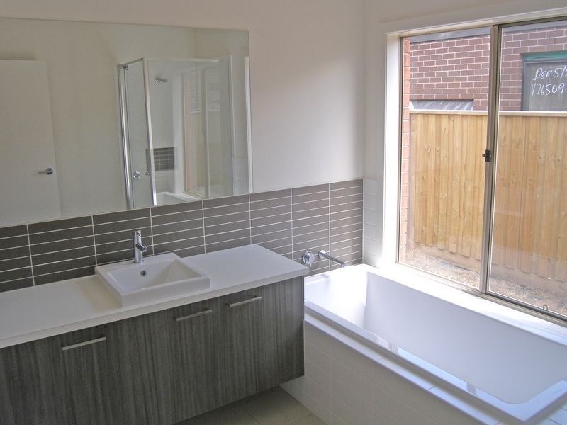 Lot 164 Linsell Boulevard, Clyde VIC 3978