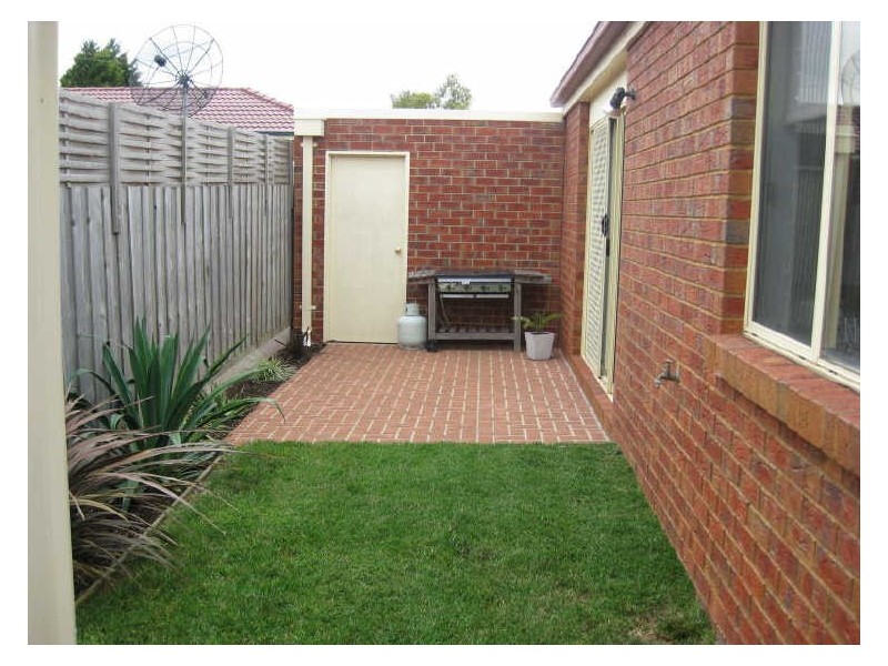 3/249-251 Monahans Road, Cranbourne VIC 3977