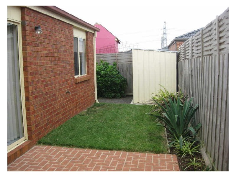 3/249-251 Monahans Road, Cranbourne VIC 3977
