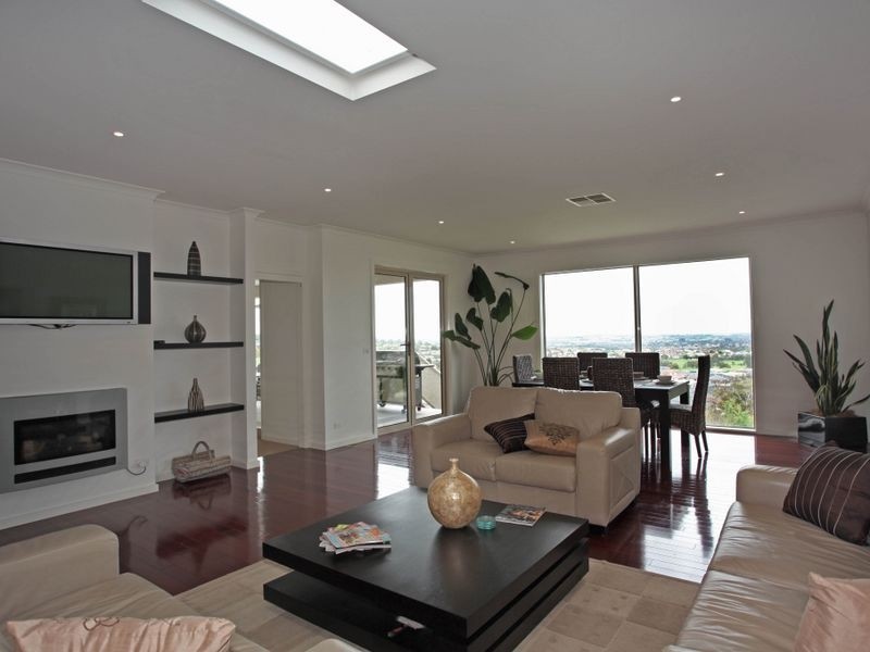 38 Leemak Crescent, Berwick VIC 3806