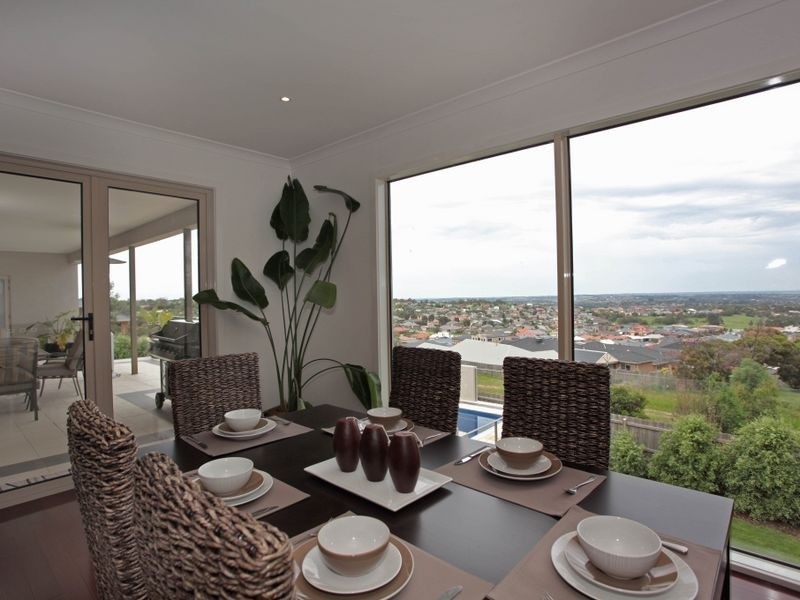 38 Leemak Crescent, Berwick VIC 3806