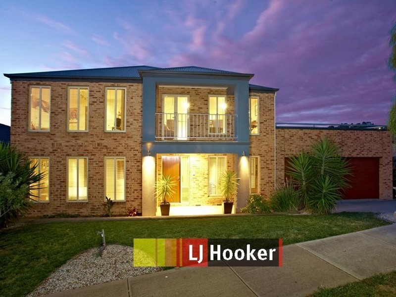 7 Fantail Way, Berwick VIC 3806