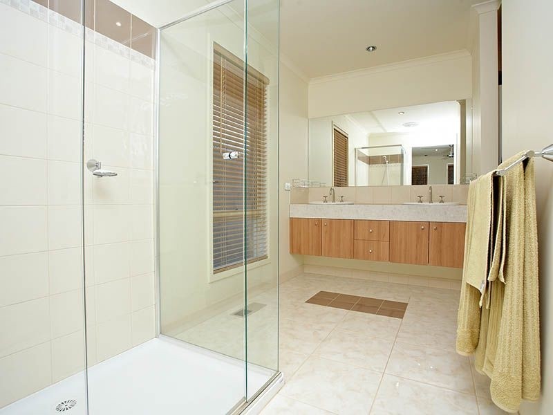 7 Fantail Way, Berwick VIC 3806