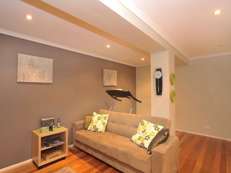 8 Mahon Avenue, Beaconsfield VIC 3807