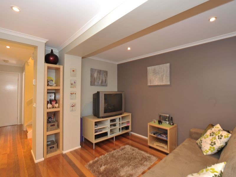 8 Mahon Avenue, Beaconsfield VIC 3807