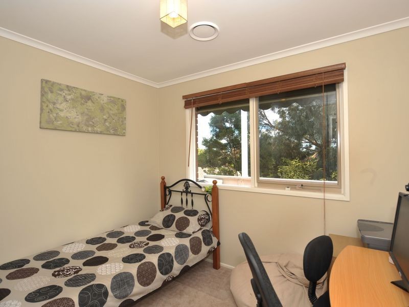 8 Mahon Avenue, Beaconsfield VIC 3807