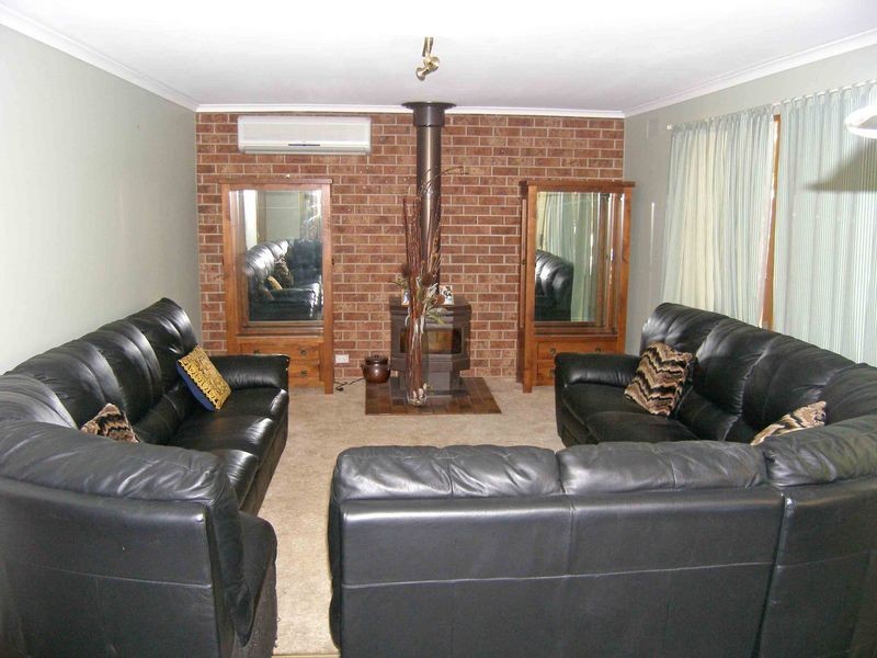 7 McArthur Road, Beaconsfield Upper VIC 3808