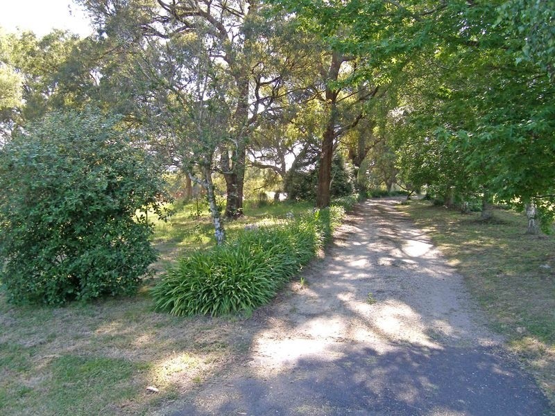 35 Sugarloaf Road, Beaconsfield Upper VIC 3808