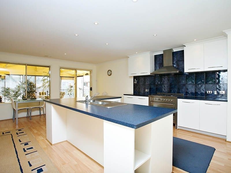 2 Earl Place, Hallam VIC 3803