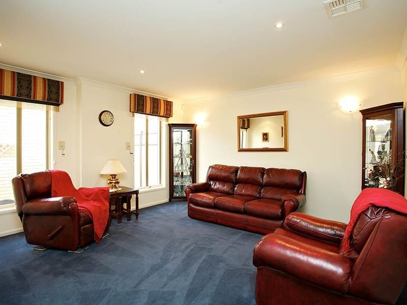 2 Earl Place, Hallam VIC 3803