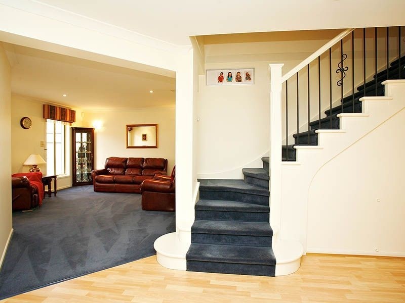 2 Earl Place, Hallam VIC 3803