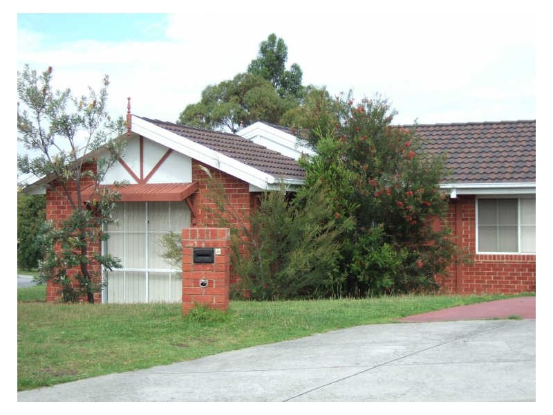 1/1 Celeste Court, Berwick VIC 3806