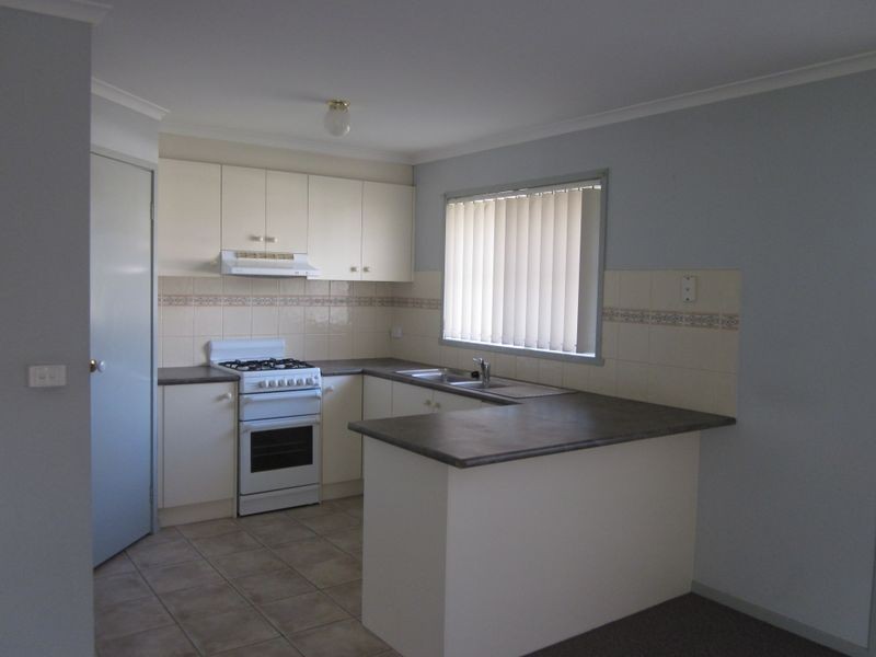 1/1 Celeste Court, Berwick VIC 3806