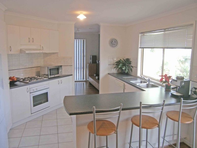 63 Filmer Crescent, Narre Warren South VIC 3805