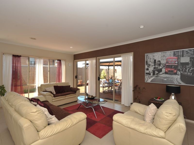 14 Emmett Avenue, Berwick VIC 3806