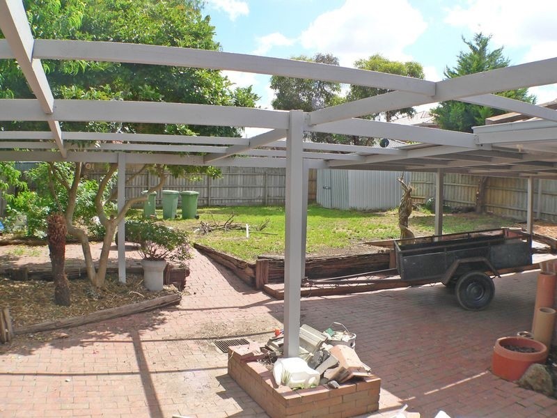 49 Warana Drive, Hampton Park VIC 3976