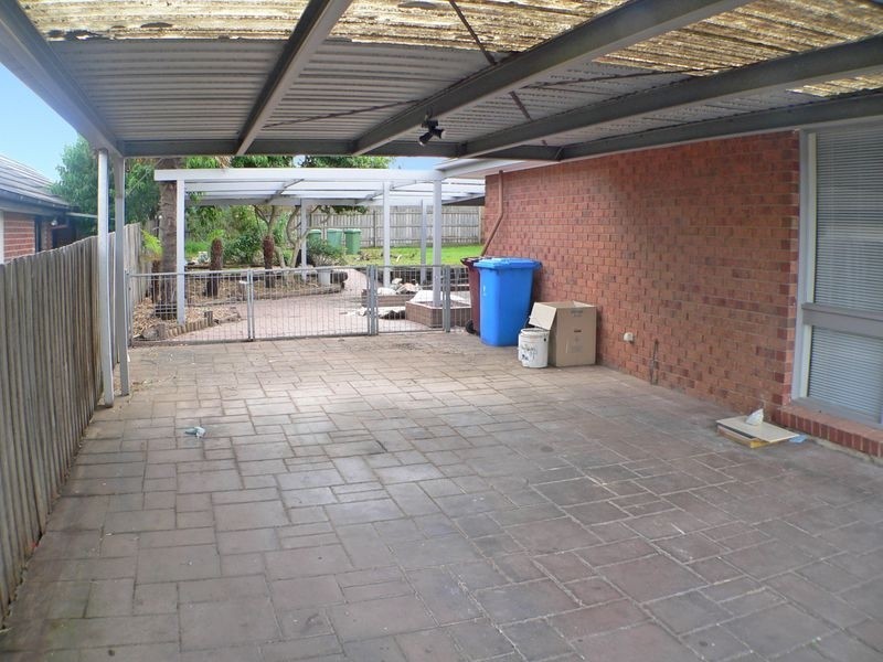 49 Warana Drive, Hampton Park VIC 3976