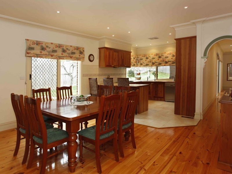 12 Milparinka Way, Berwick VIC 3806