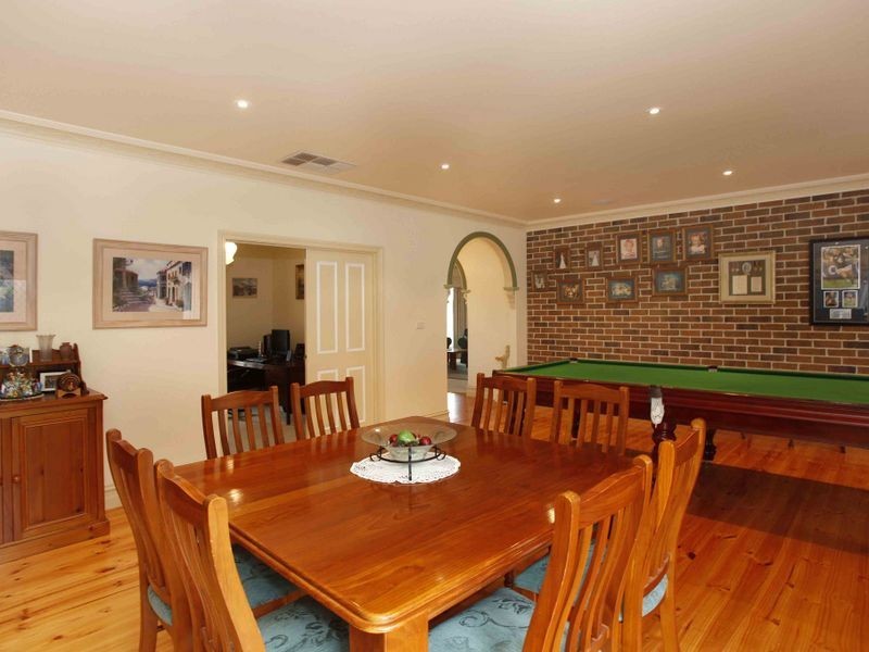 12 Milparinka Way, Berwick VIC 3806