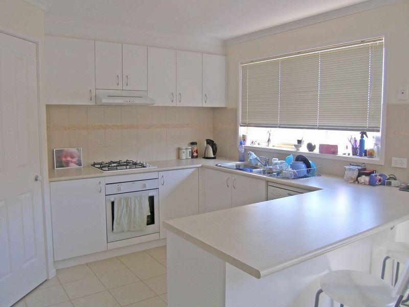 82 Calais Circuit, Cranbourne VIC 3977