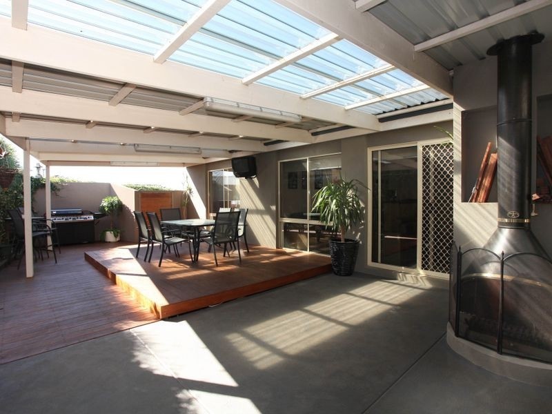 10 Redmore Court, Berwick VIC 3806
