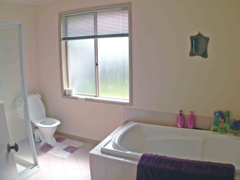 21 James Bathe Way, Narre Warren South VIC 3805