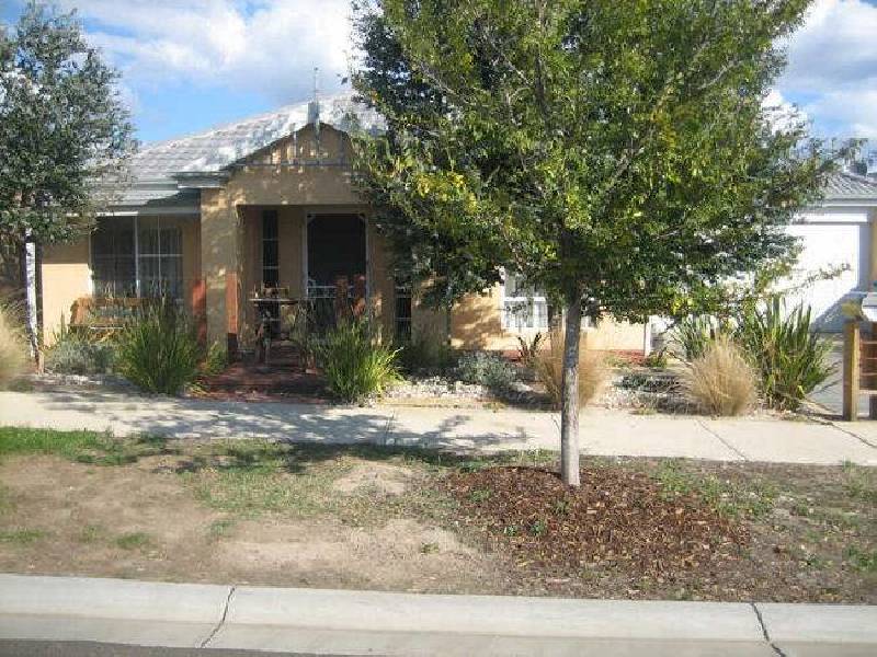 17 Embling Street, Berwick VIC 3806