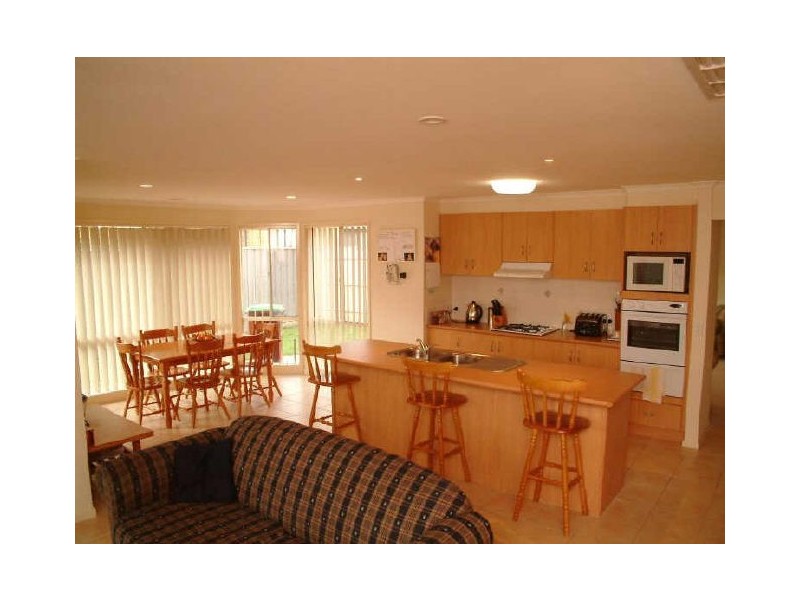 43 Edgbaston Circuit, Berwick VIC 3806