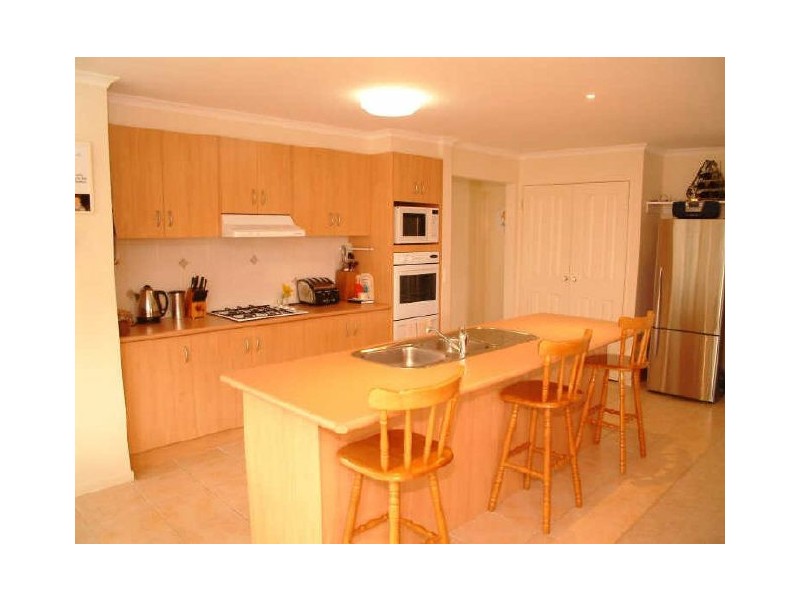 43 Edgbaston Circuit, Berwick VIC 3806