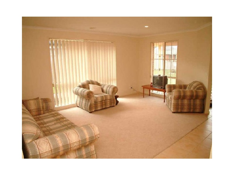 43 Edgbaston Circuit, Berwick VIC 3806