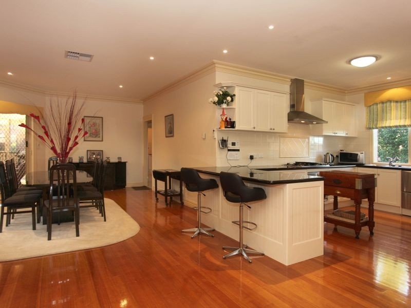 1 Astrid Court, Berwick VIC 3806