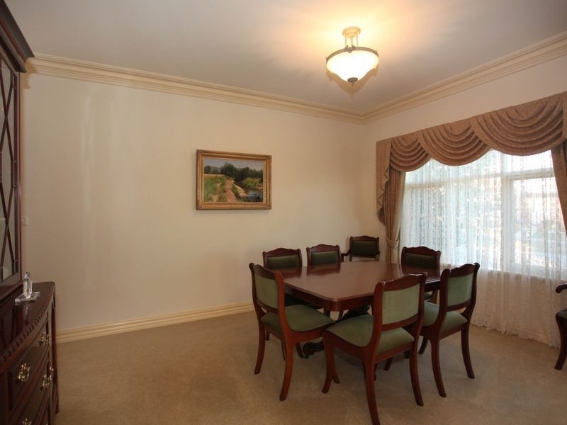 1 Astrid Court, Berwick VIC 3806