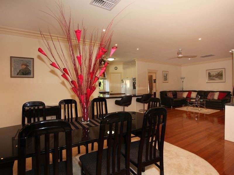 1 Astrid Court, Berwick VIC 3806