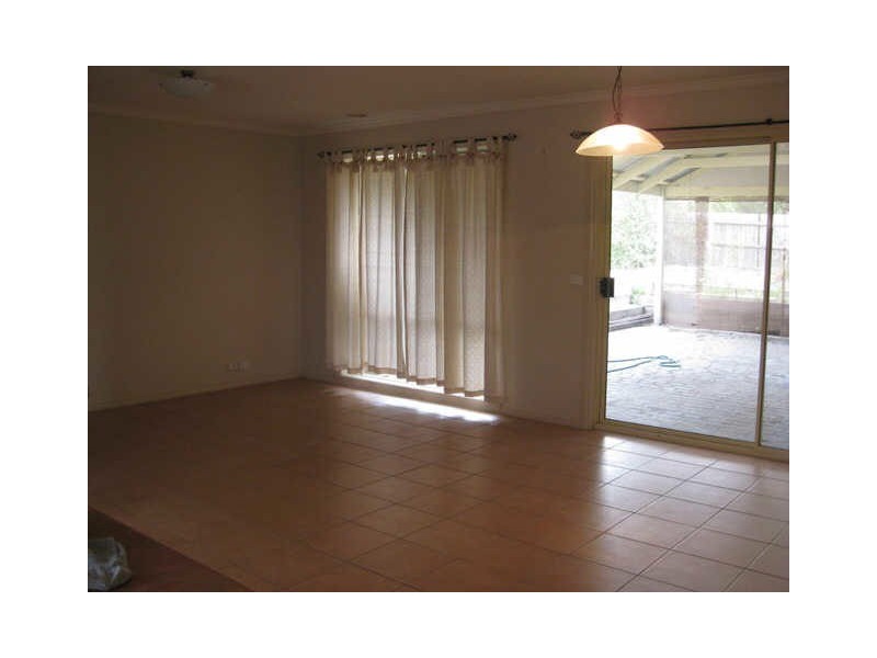 5 Mica Court, Narre Warren VIC 3805