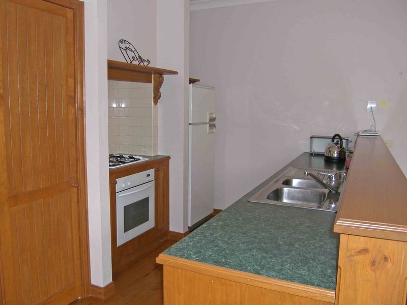 6 Zena Place, Berwick VIC 3806
