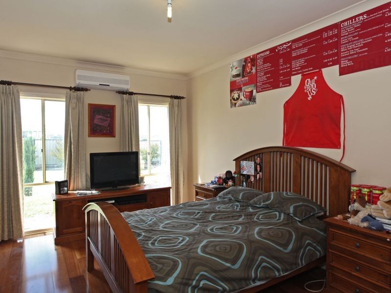 2 Springbank Rise, Narre Warren North VIC 3804