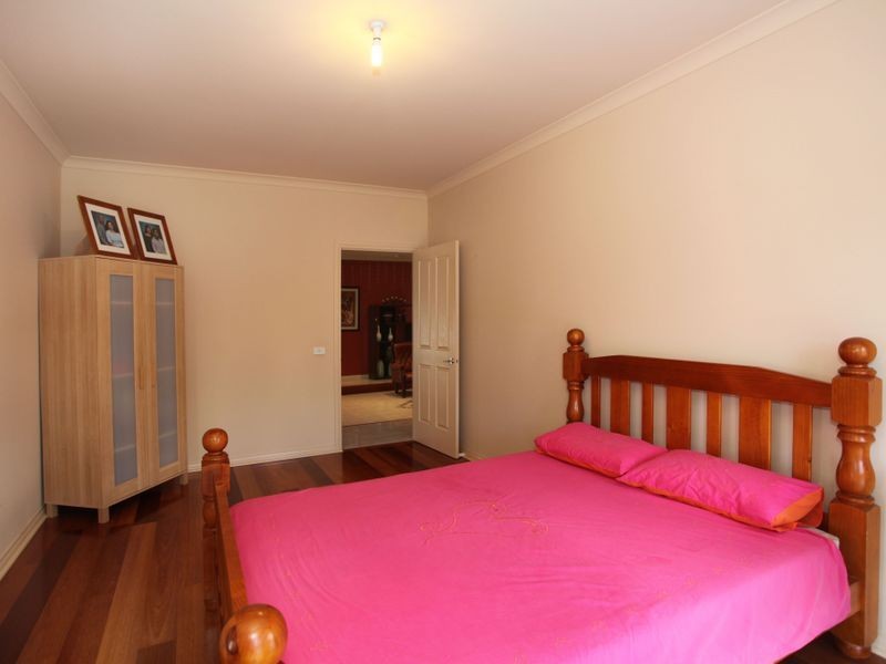 2 Springbank Rise, Narre Warren North VIC 3804